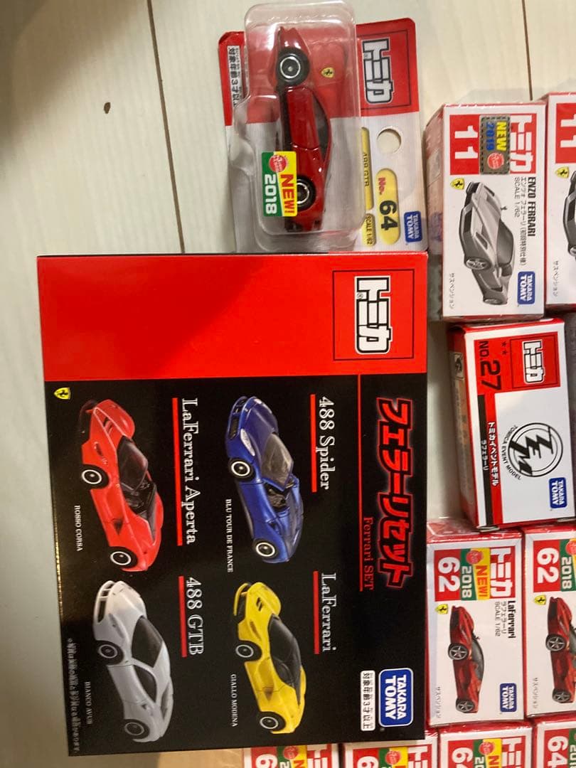 トミカ　フェラーリ　初回　多数　絶版品　セット　新品未開封　一部箱潰れあり品あり