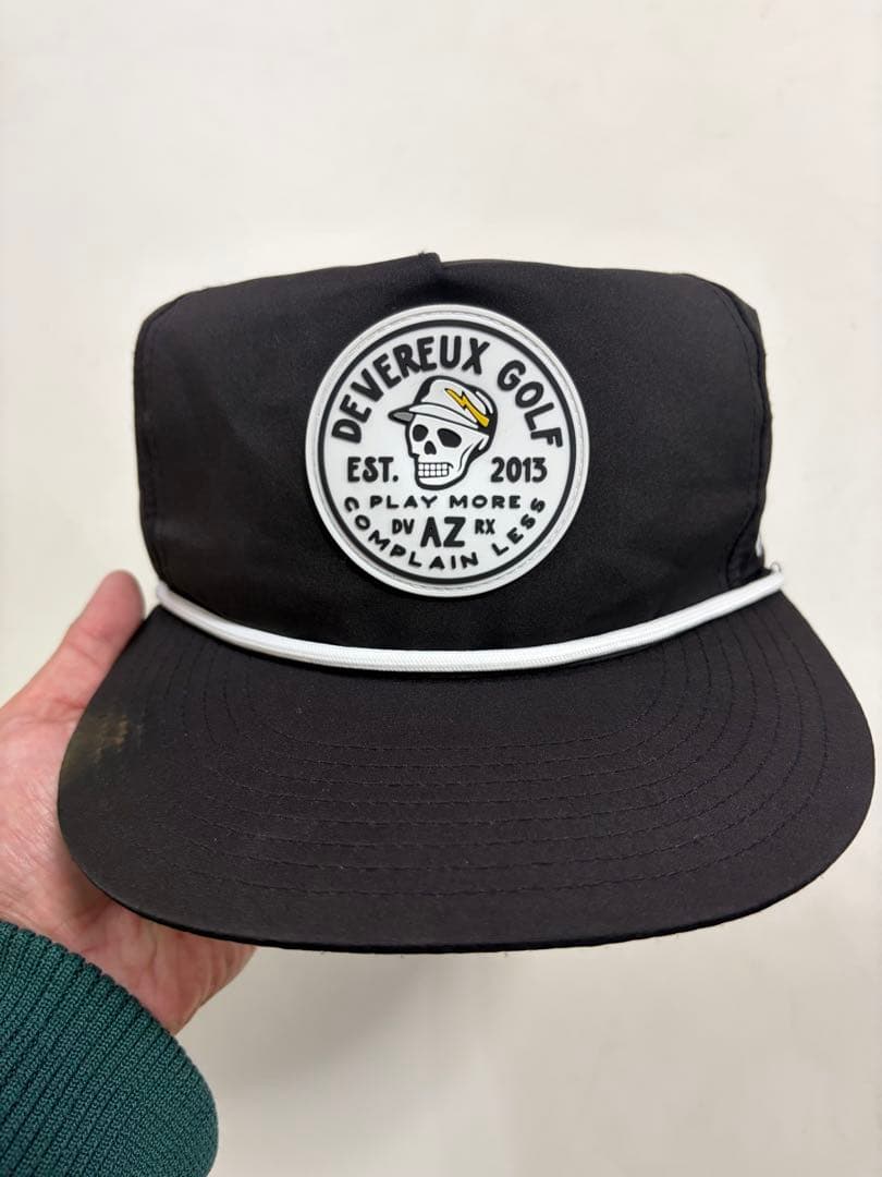 DEVERAUX GOLF 黒 キャップ スカルロゴ付き