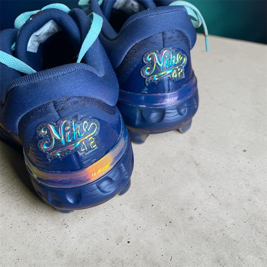【日本未発売限定品】ジャッキーロビンソンモデルNIKEスパイク【中古美品】