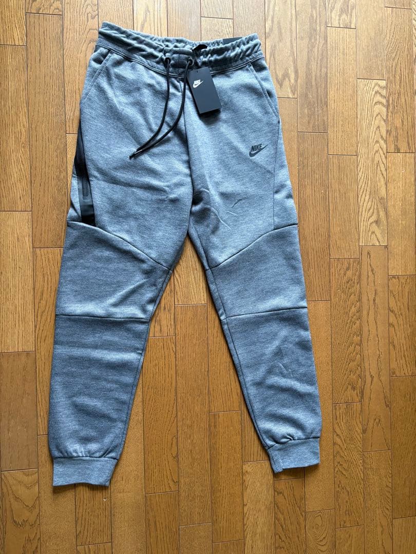 NIKE テックフリース　スウェットセットアップ