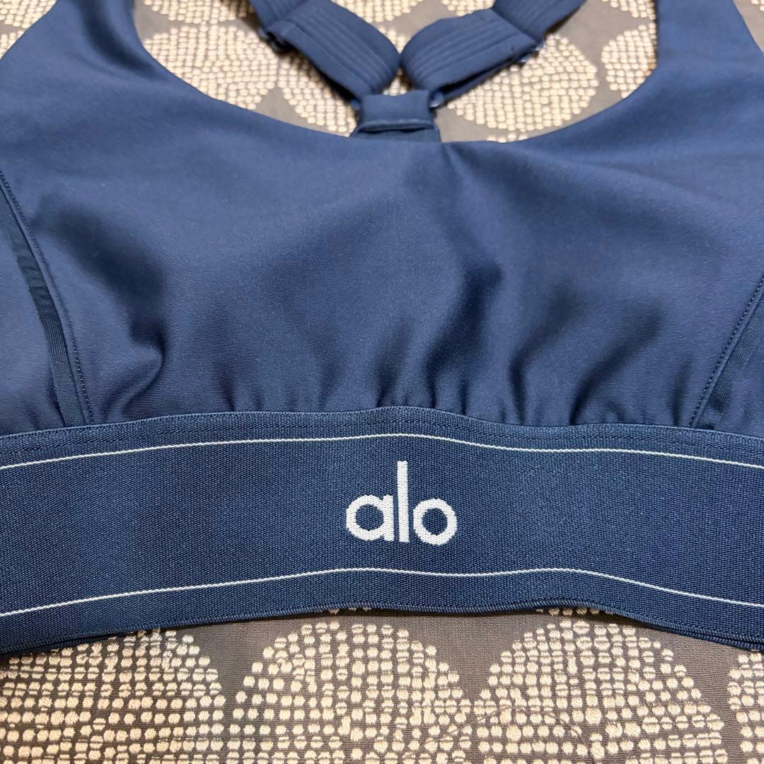 alo スポーツブラ　ネイビー