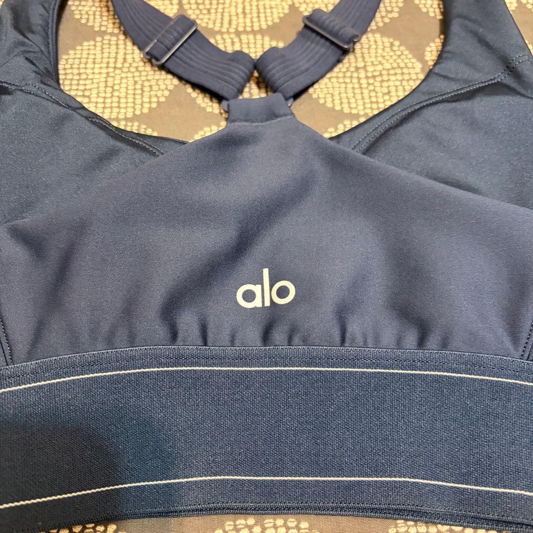 alo スポーツブラ　ネイビー