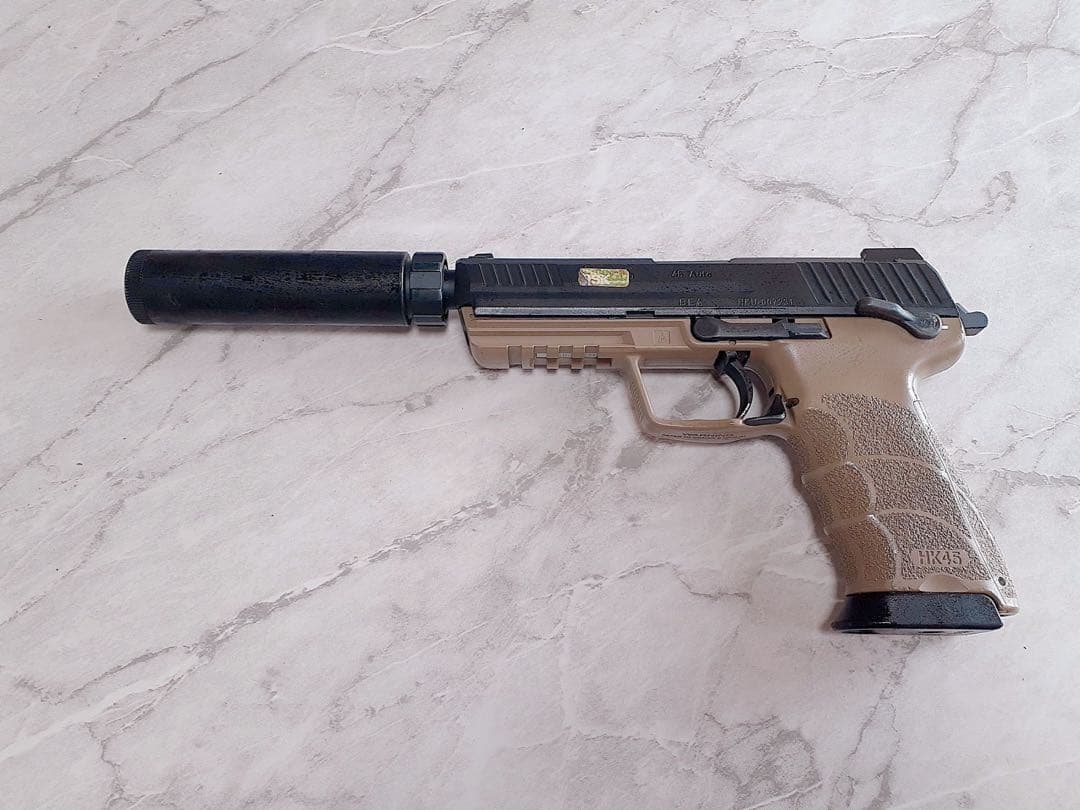 HK45タクティカル サプレッサー付きトイガン マガジン付き ガスブローバック
