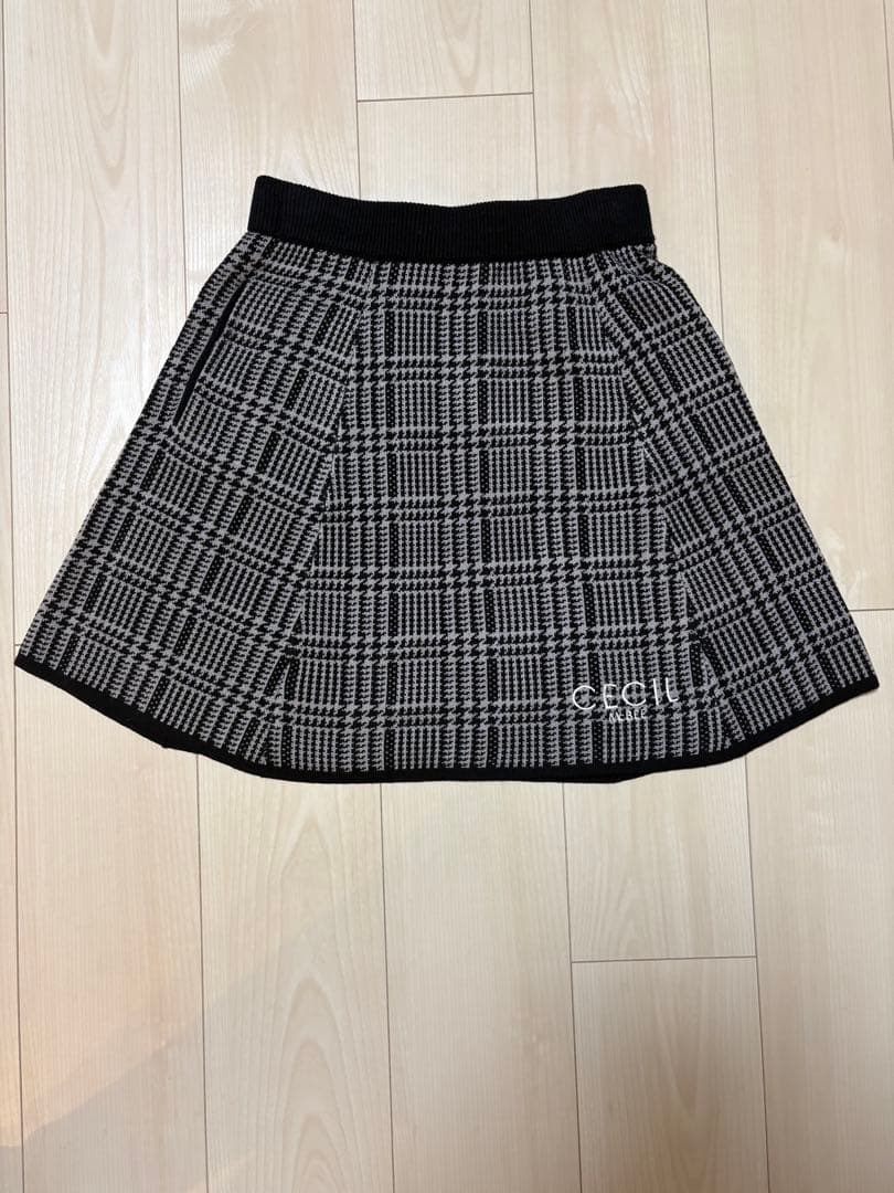 CECIL McBEE Greenニットセットアップ