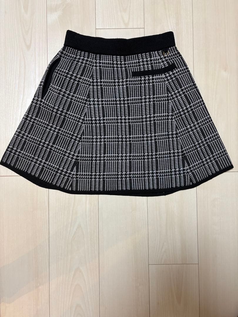 CECIL McBEE Greenニットセットアップ