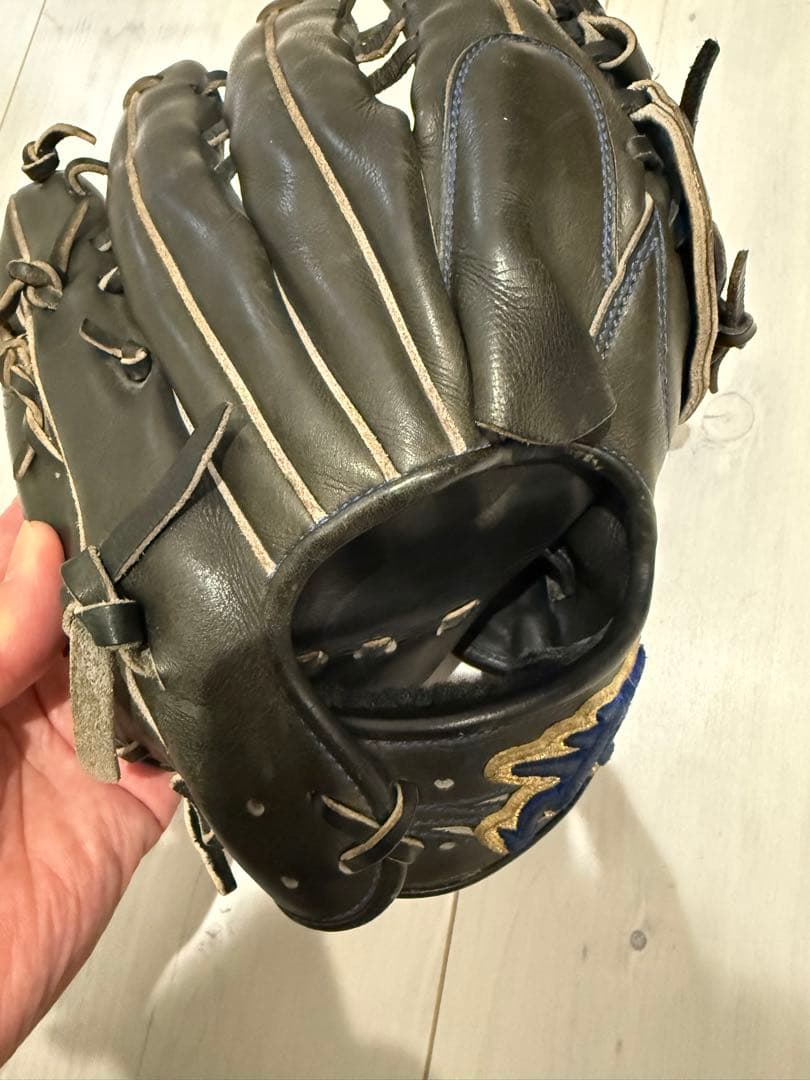 RYU 硬式グローブ 日暮里。