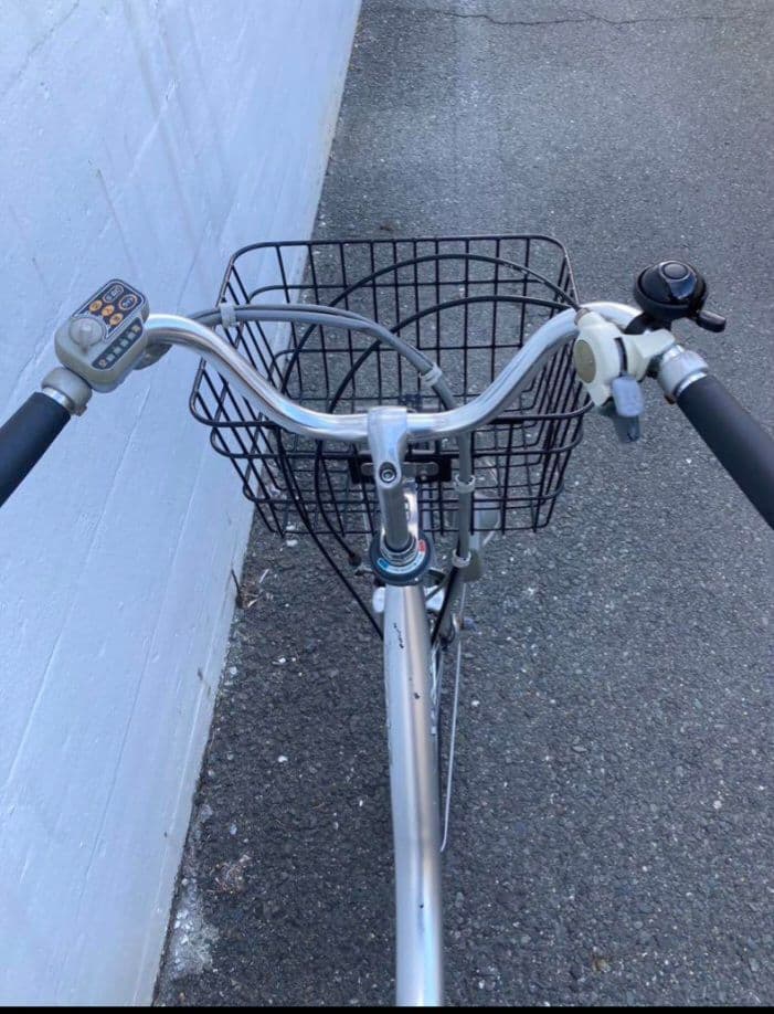 電動自転車 前カゴ付き　引き取り限定