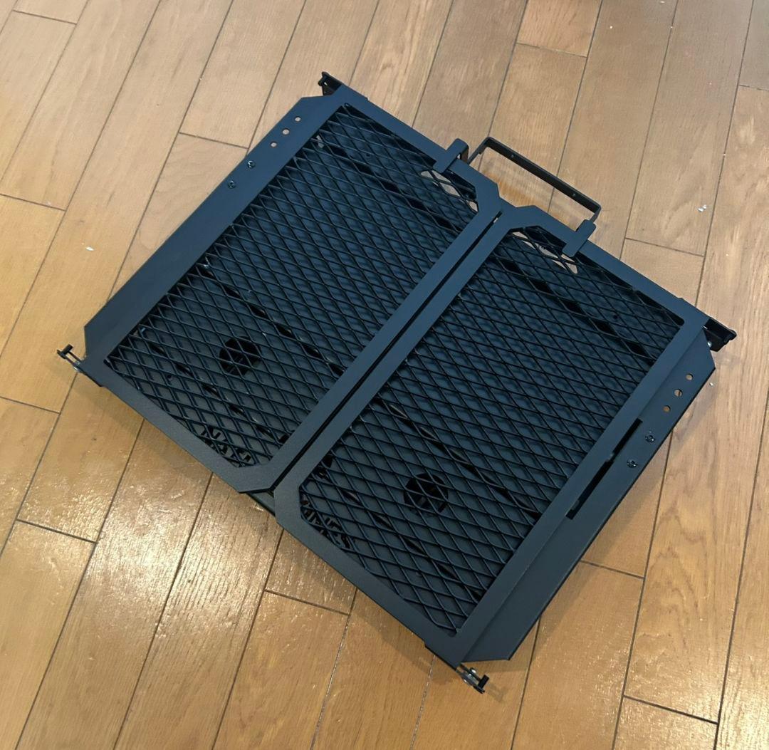 THE CURTIS TABLE カーチステーブル