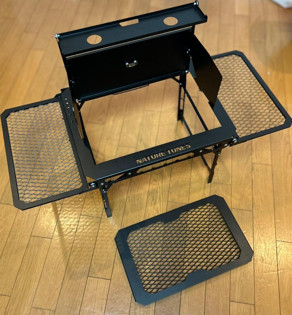 THE CURTIS TABLE カーチステーブル