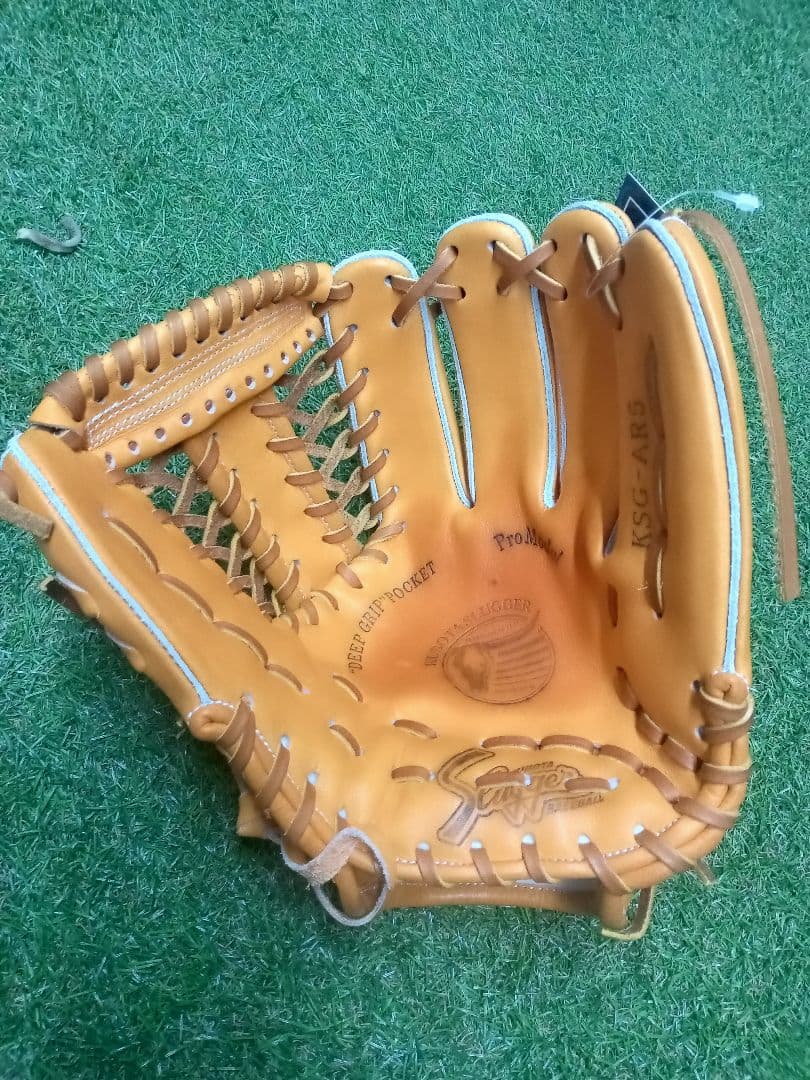 スラッガー　硬式　内野手用グローブ