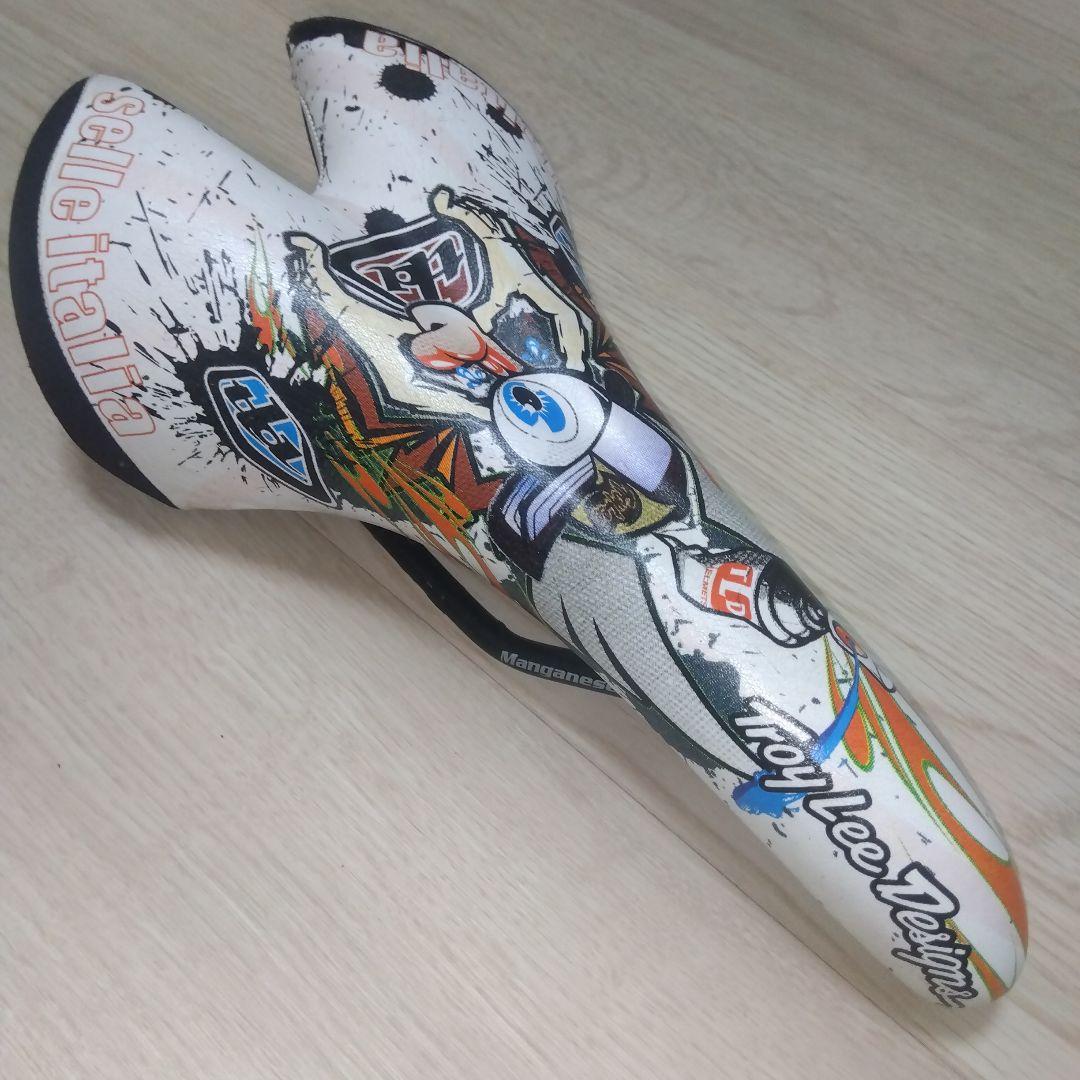 Troy Lee Designs サドル selle italia