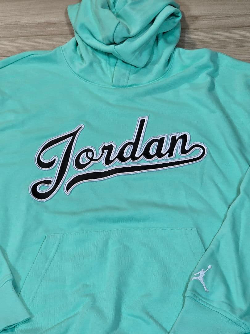 週末値下げNIKEナイキJordan ティファニーブルー フード付きパーカー