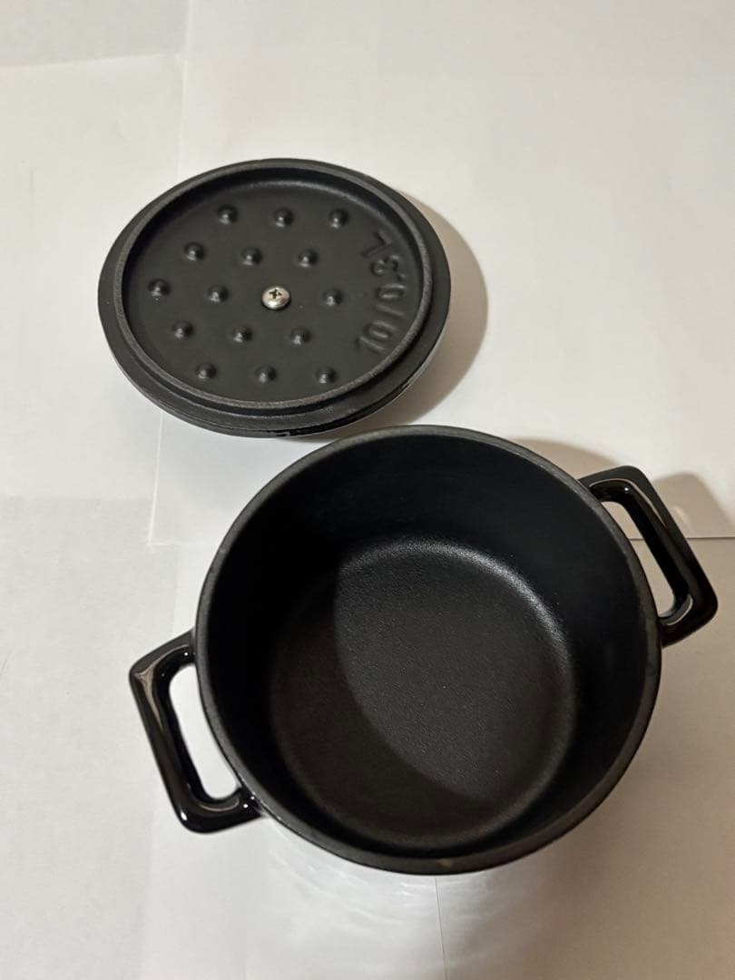 LAVA ラウンドキャセロール 18cm