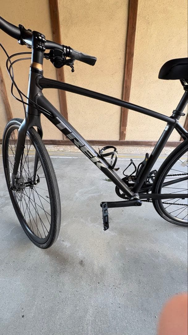 【愛知県内引き渡し限定】Trek FX3 Disc 2023年モデル　Mサイズ