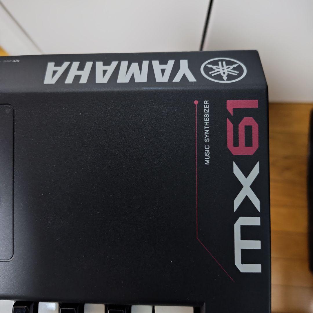 YAMAHA MX61 シンセサイザー 61鍵 スタンド付 付属品多数　ヤマハ