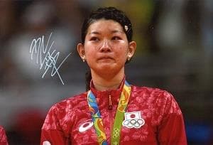 バドミントン女子日本代表　高橋　礼華 　証明書付き　直筆サイン入りフォト