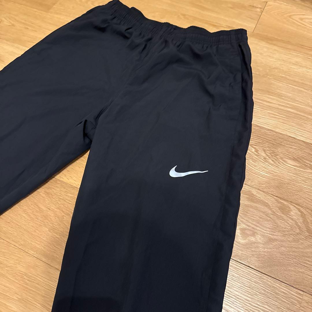 ナイキランニング　ジャージ　上下セット