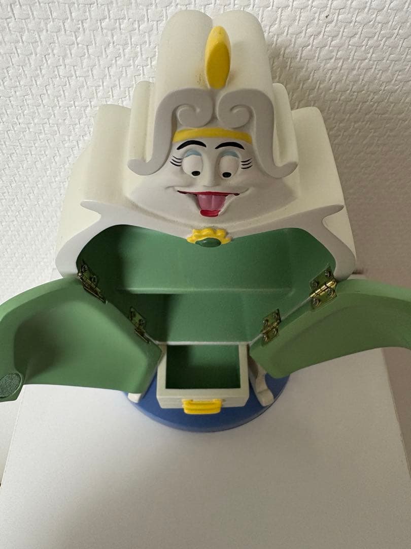 美女と野獣　ワードローブ　小物入れ　Disney ランド　シー　ディズニー