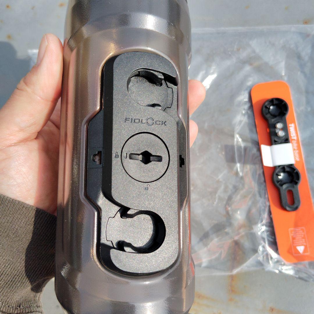 FIDLOCK TWIST ボトル 590ml ダークグレー