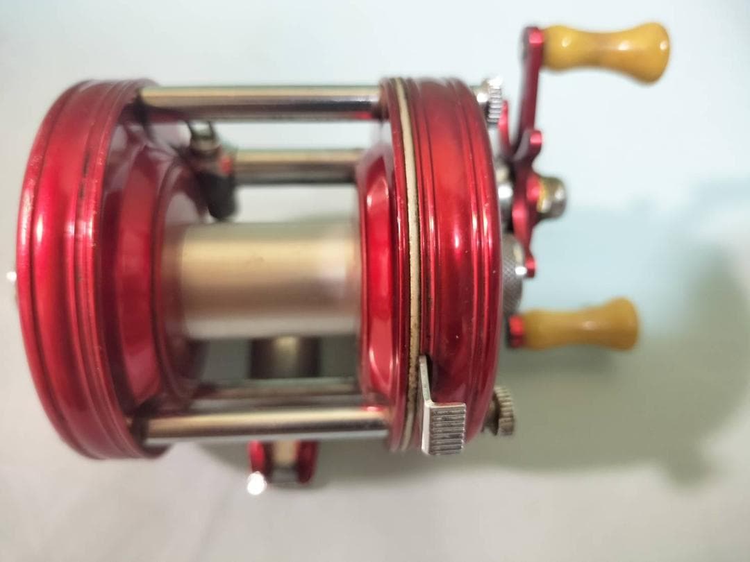 ★アブガルシア　アンバサダー5000　ビンテージ　リール　レッド
