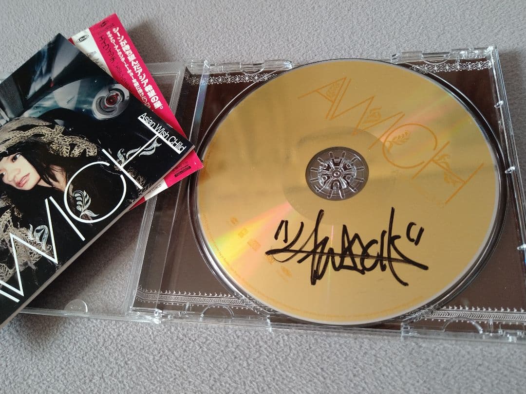 【直筆サイン入り】Awich 孔雀 タワレコ初回限定特典ポスター2017年 CD