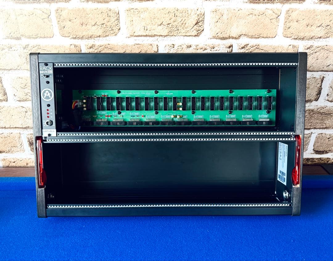 ARTURIA RackBrute 6U Noir ユーロラックケース