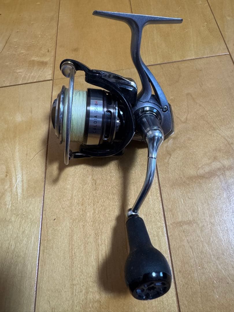 ダイワ　スピニングリール　CALDIA 2508H