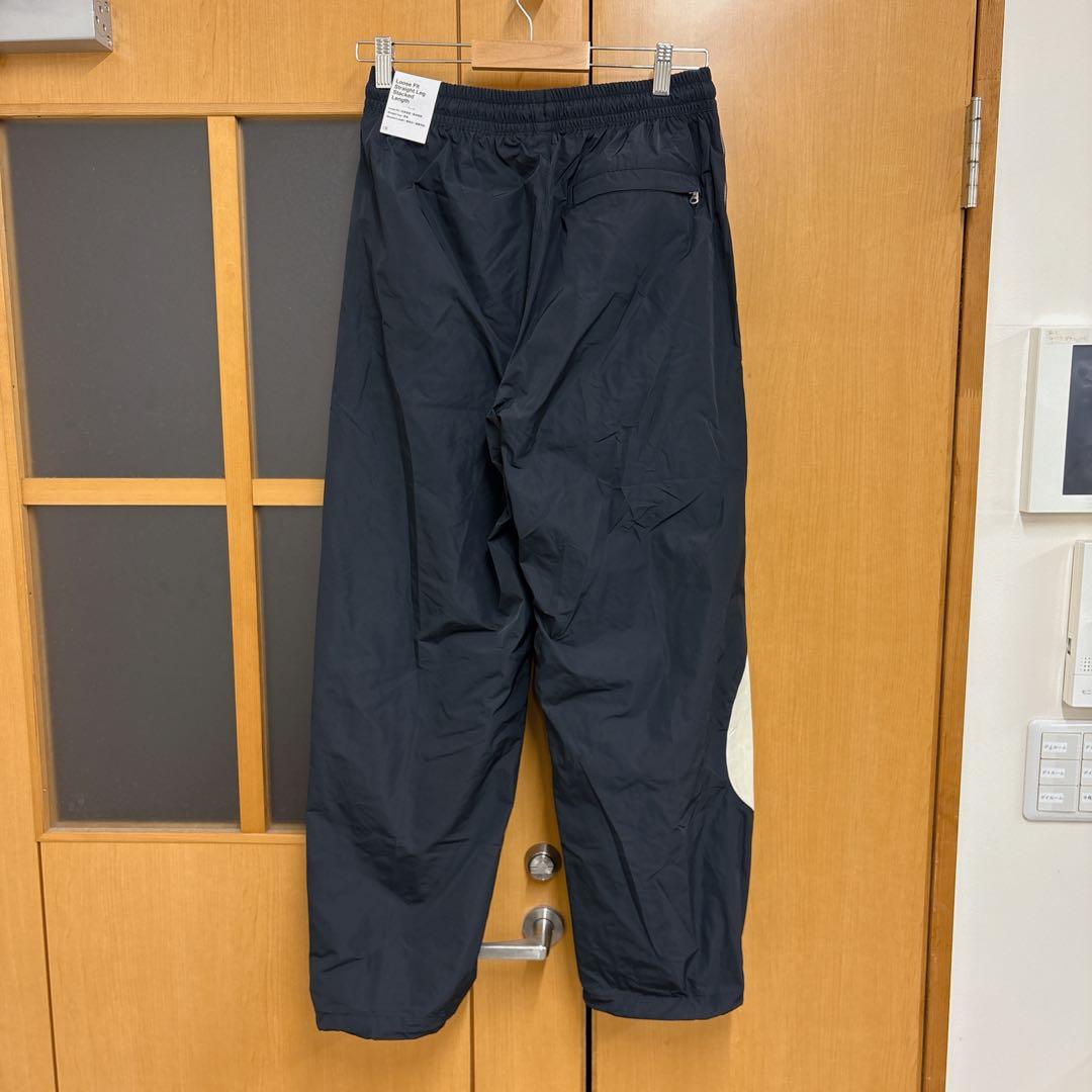 新品　ナイロンパンツ　長ズボン　ウーブンパンツ　トレーニングウェア　ナイキ