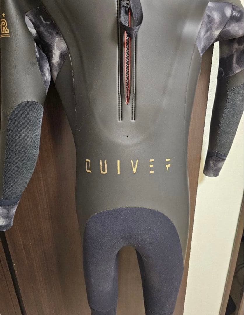 QUIVER セミドライ ウェットスーツ 黒