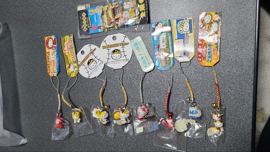 新品未開封★関東、関西、九州エリア★ご当地キティ★ストラップまとめ売り44点