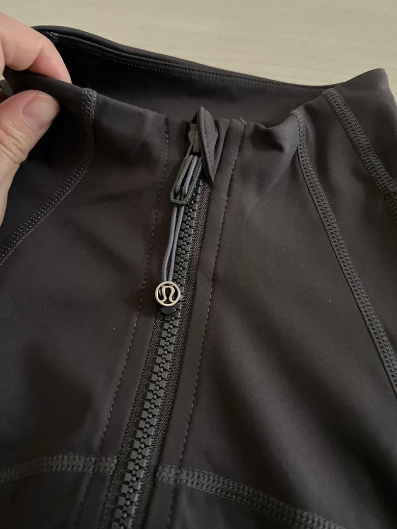 Lululemon ブラック ジャージ ジャケット サイズ4