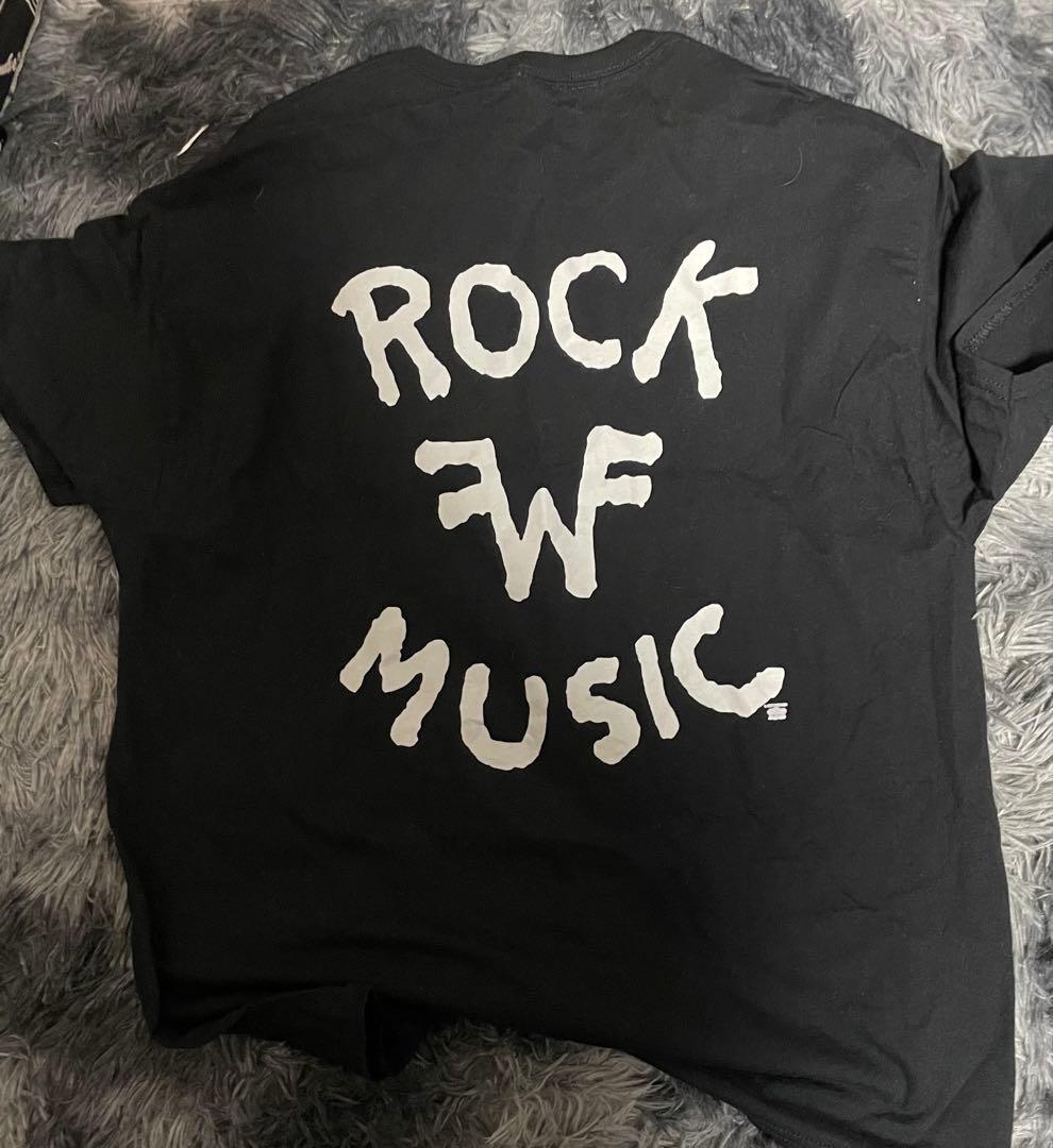Weezer Tシャツ