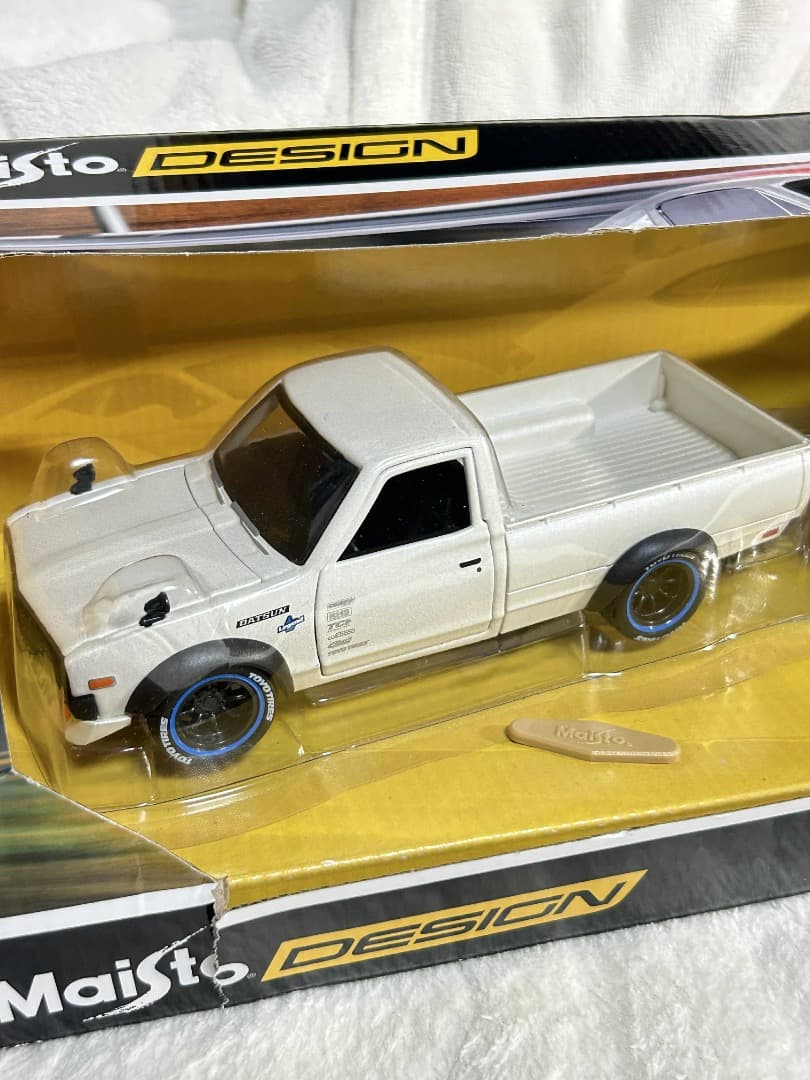 ミニカー 1/24 Maisto GT-R R34 & Datsun 620