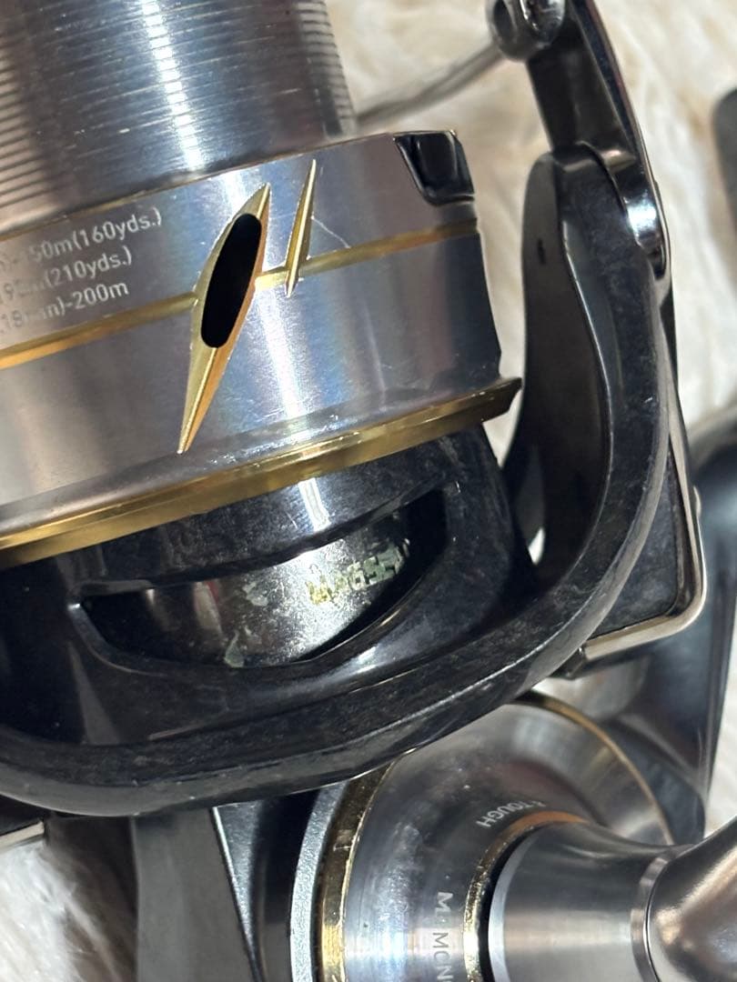 LUVIAS LT4000 スピニングリール