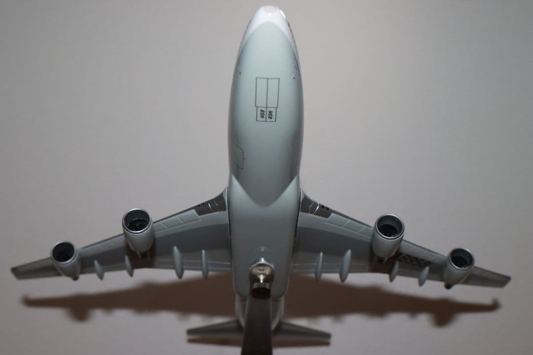 ANA ボーイング747-400 NH20064 1:200 ギヤ無し