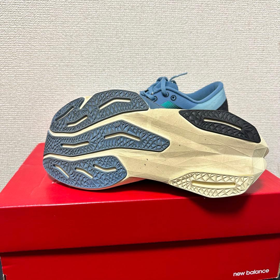 最終値下げ　NB FuelCell Rebel v4 26.5cm