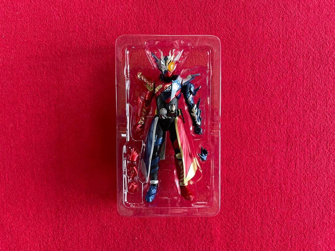 S.H.Figuarts 仮面ライダークローズビルド　グリスブリザード