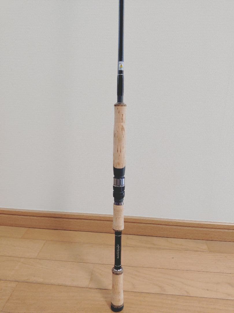 ツララ 「 モンストロ66S 」ケース付き ほぼ新品
