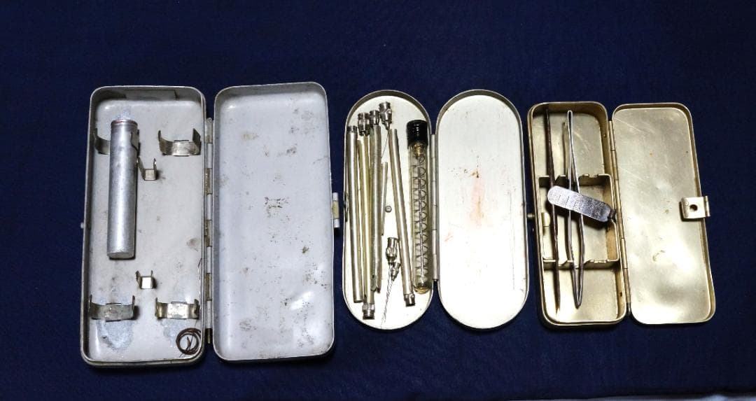 旧日本陸軍衛生兵復員時の貴重な資料品