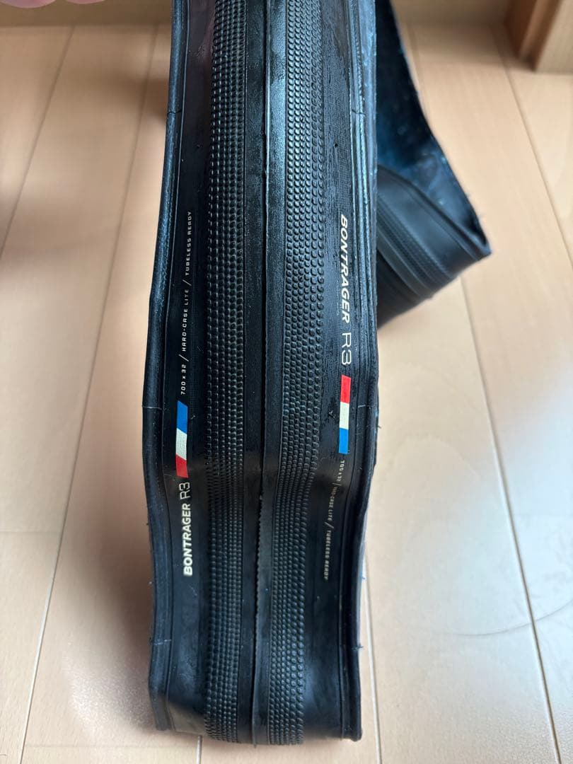 Bontrager R3 チューブレスタイヤ 未使用32c 2本