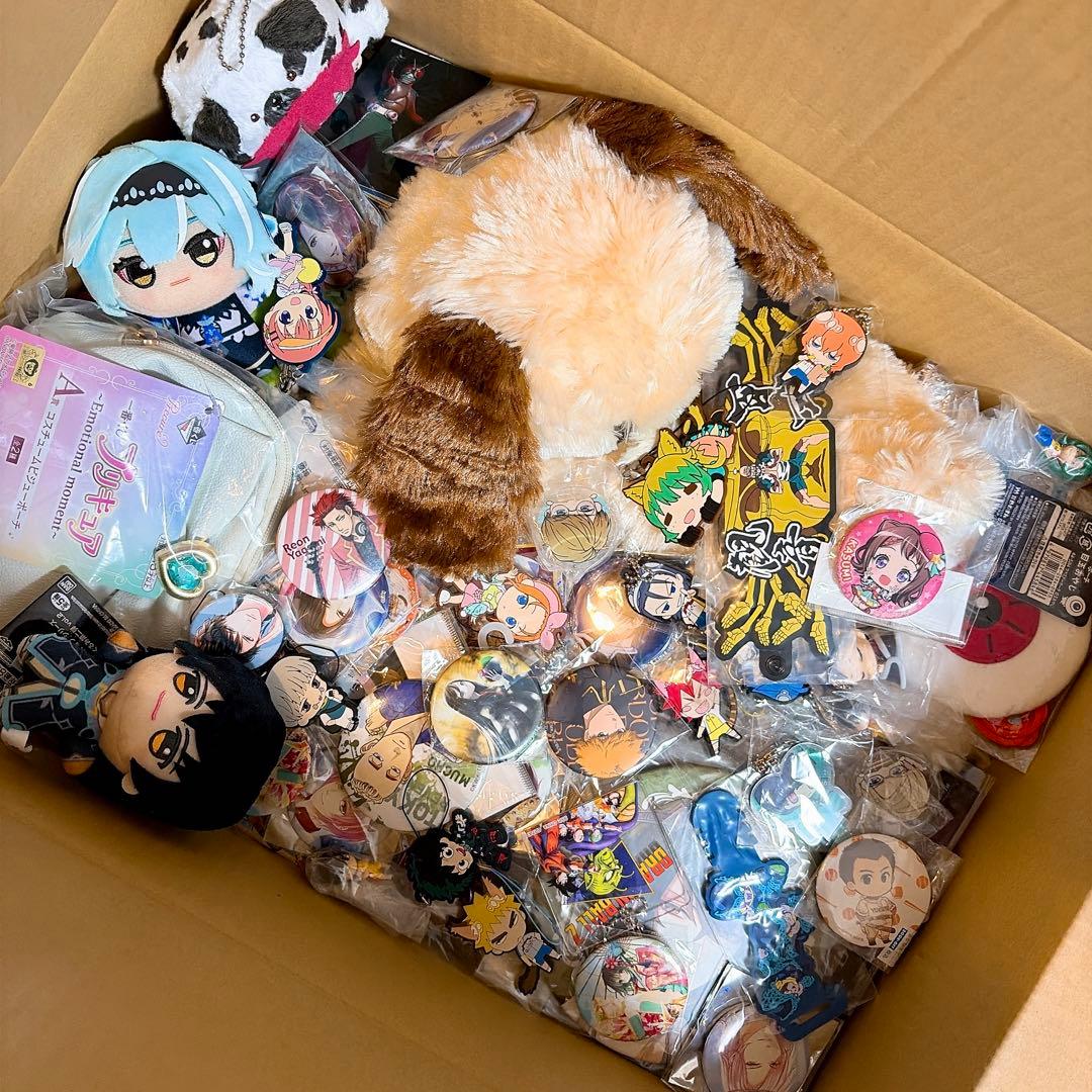 アニメグッズ　まとめ売り　600点
