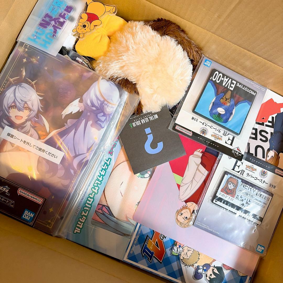 アニメグッズ　まとめ売り　600点