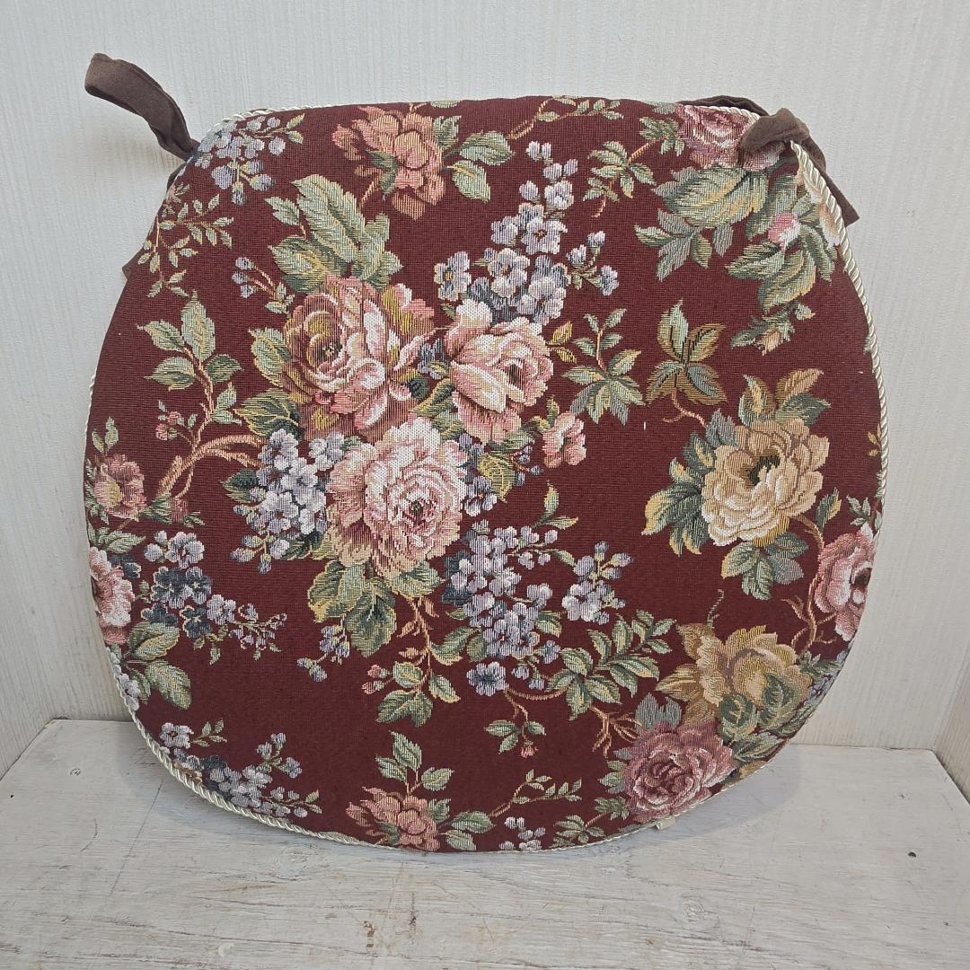+i 【4個セット】新品 大判 バテイ クッション 紐付き 薔薇 ローズ 馬蹄