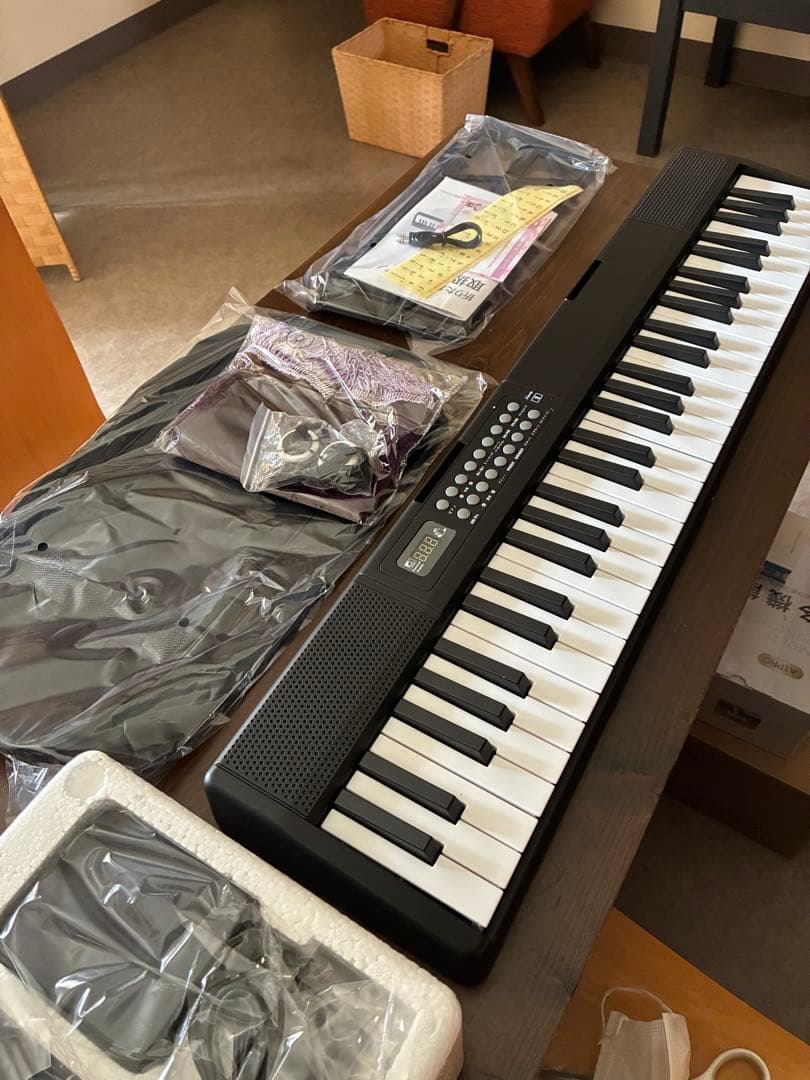 【新品未使用★】61鍵盤　電子ピアノ　折りたたみ　ブラック　初心者8点セット
