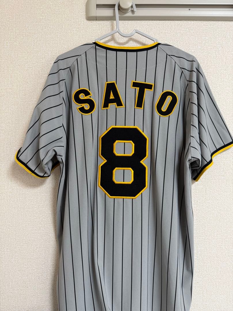 阪神タイガース ユニフォーム グレー 8 佐藤輝明　プロ野球®️様限定