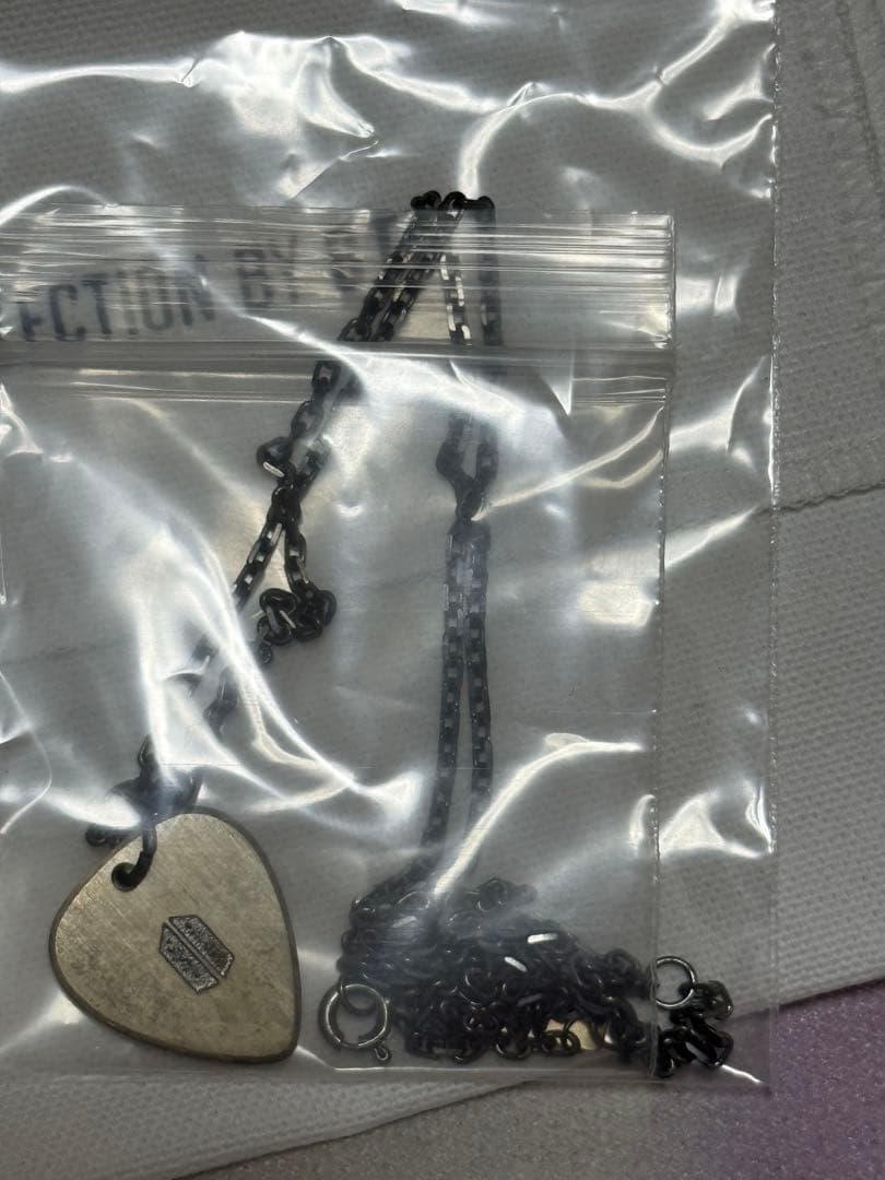 未使用美品 BTS SUGA シュガ アーティストメイドネックレス シルバー