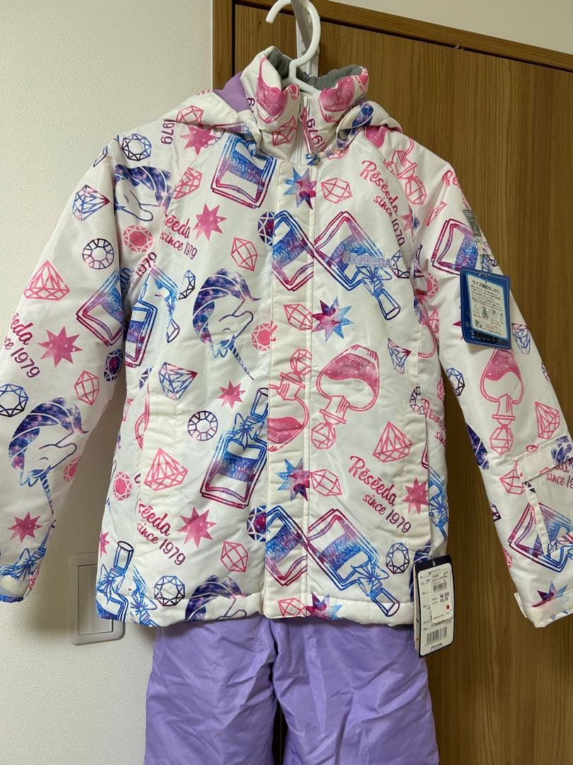 新品タグ付き スキーウェア 150