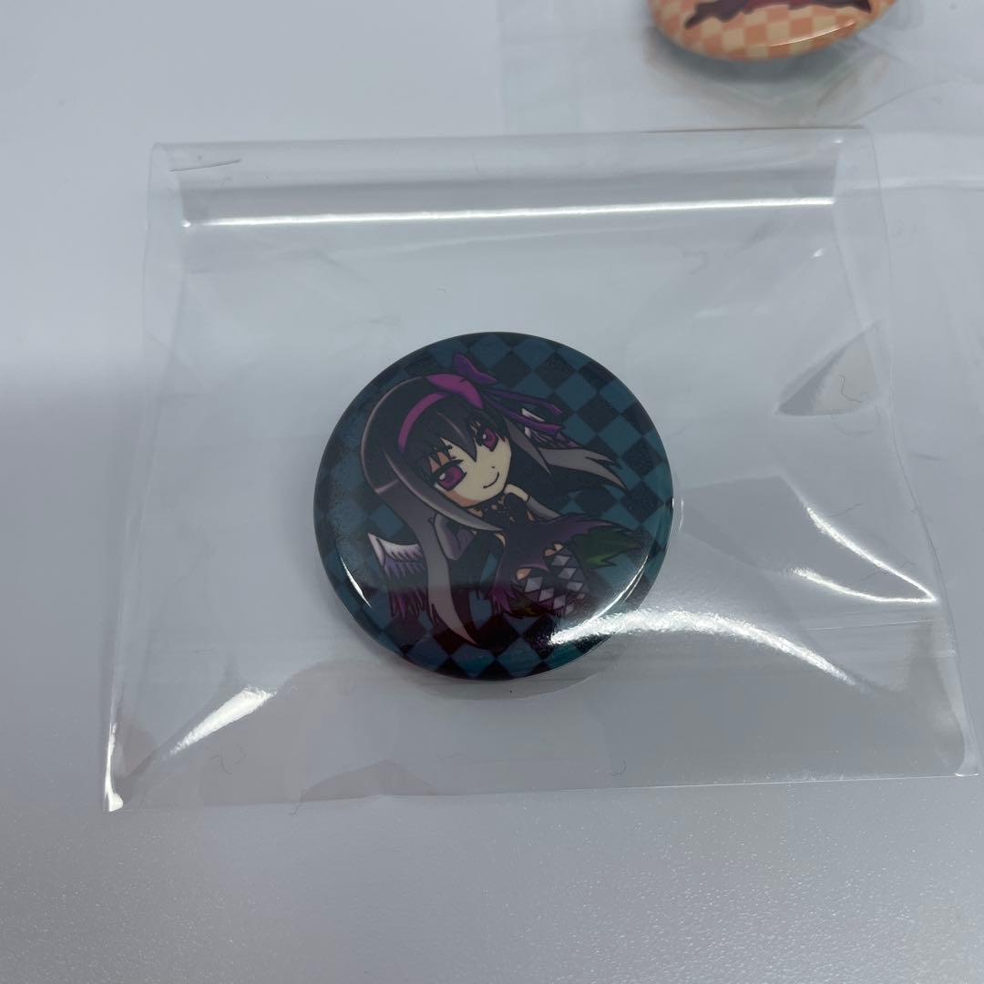 まどかマギカ アルティメットまどか 悪魔ほむら べべ 缶バッジ