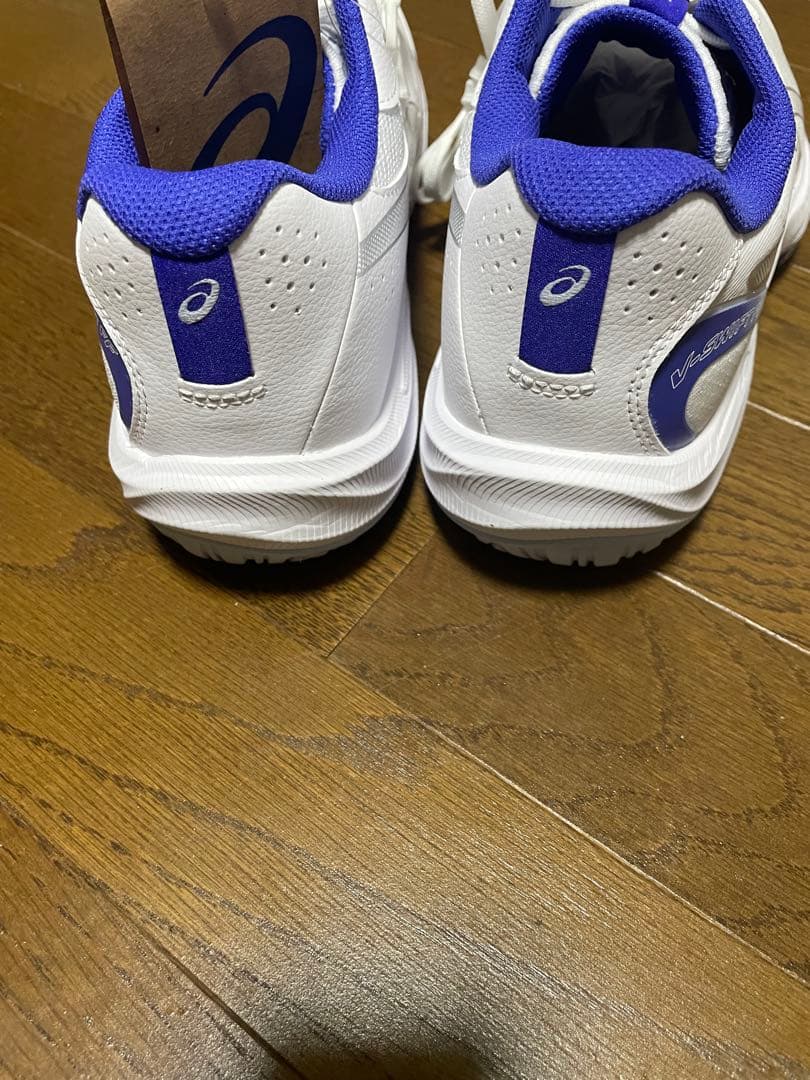 新品未使用asics V-SWIFT FF5バレーボールシューズ 27.0cm