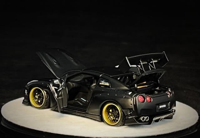 PGM 日産 Rocket Bunny R35 ロケットバーニ GT-R GTR